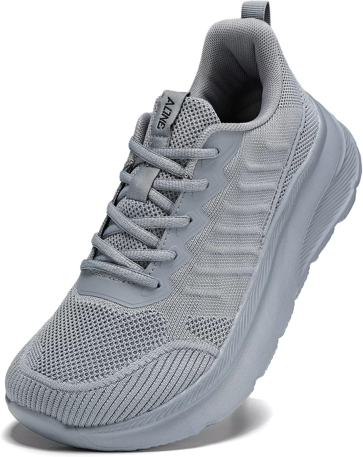 This image helps establish the shoe’s main look, shape, and casual athletic styling, making it useful for first-impression appeal and fit-oriented buying decisions.
